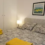 2 Bed. Gf In Center Of W Shared Pool Parking H62 *